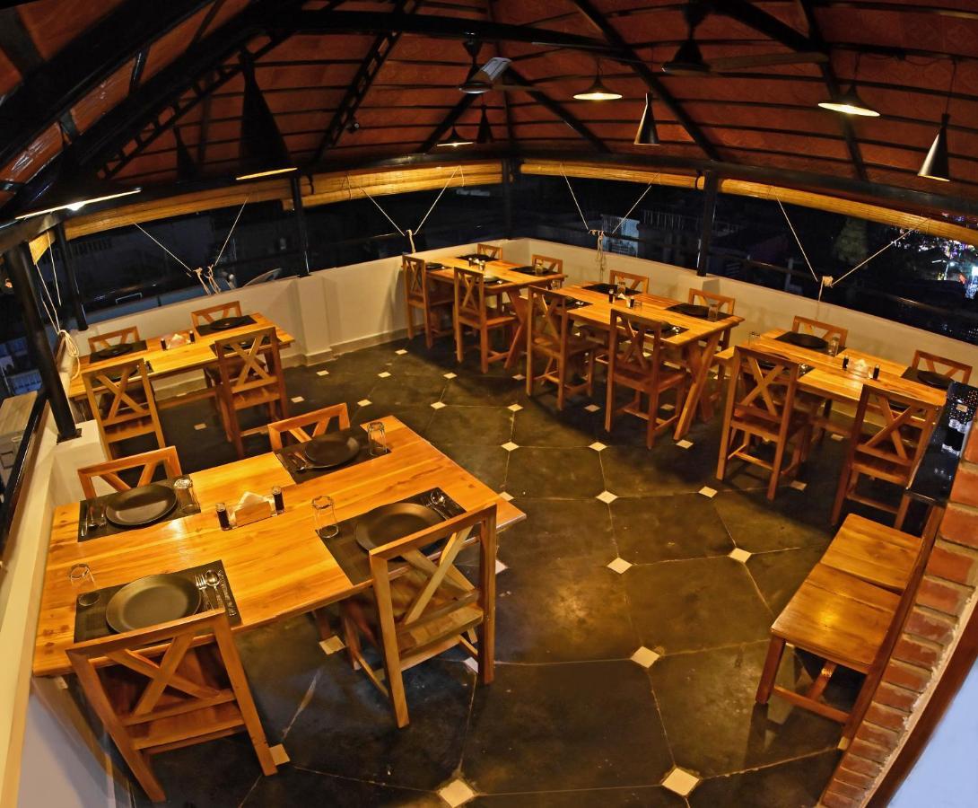 Catch A Wave Hotel Mahabalipuram Buitenkant foto